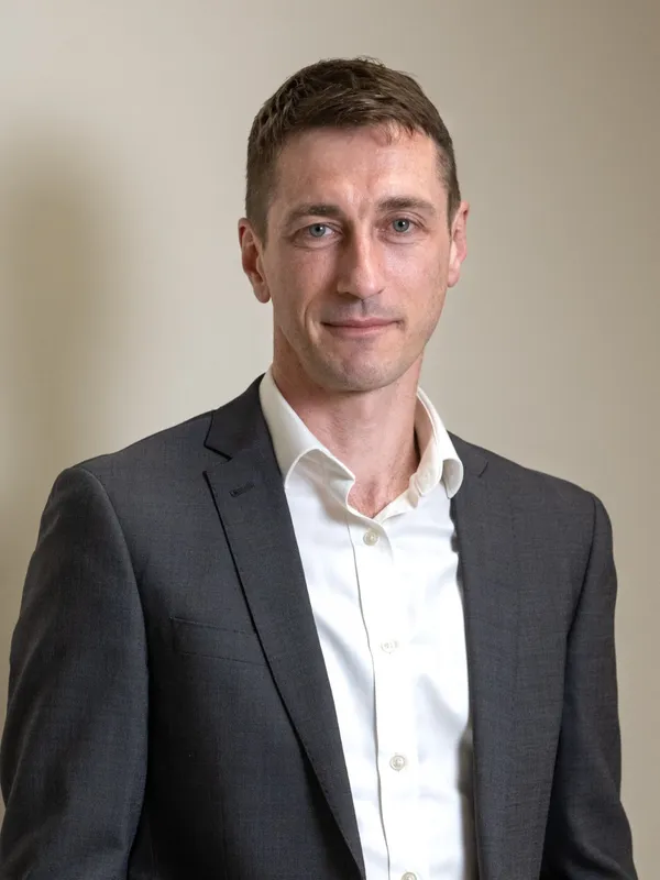 A/Prof Tom Sutherland